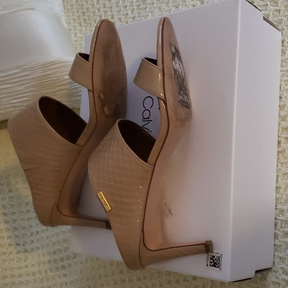 Calvin Klein shoes - Picture 3 of 3